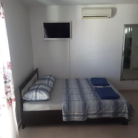 Studio Apartman Labrador โวดีเซ ภายนอก รูปภาพ